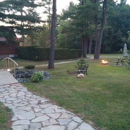 Motel Les Pins Granby Exterior foto